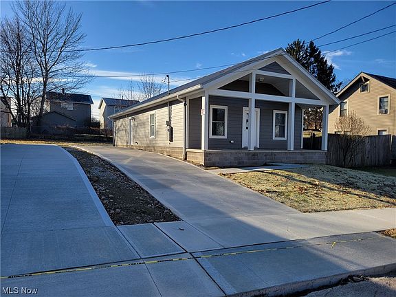 5th image of 2560 Albrecht Ave