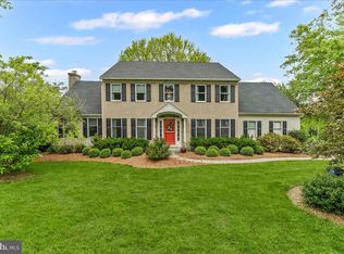 11 White Oak Dr, West Grove, PA 19390