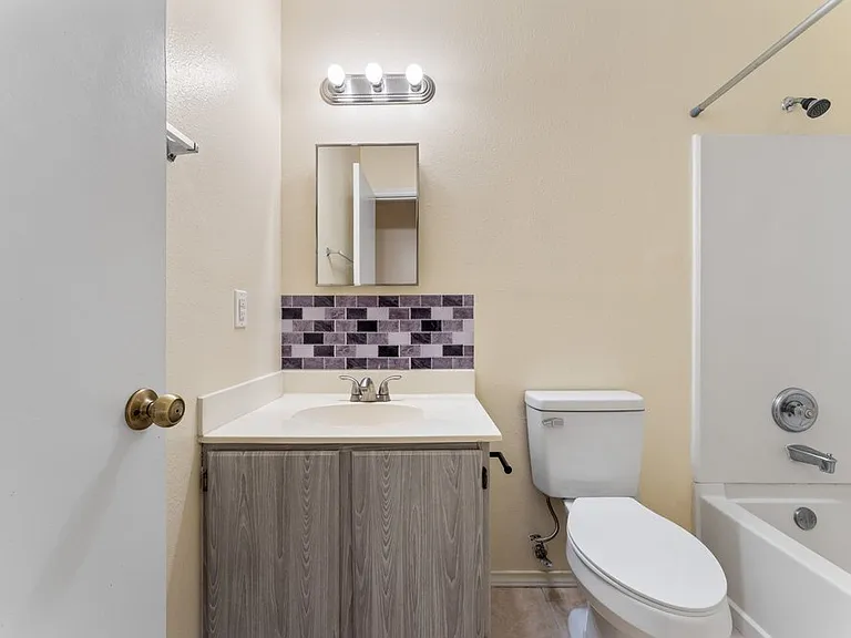 6863 Cypress Mist Dr — Photo 18