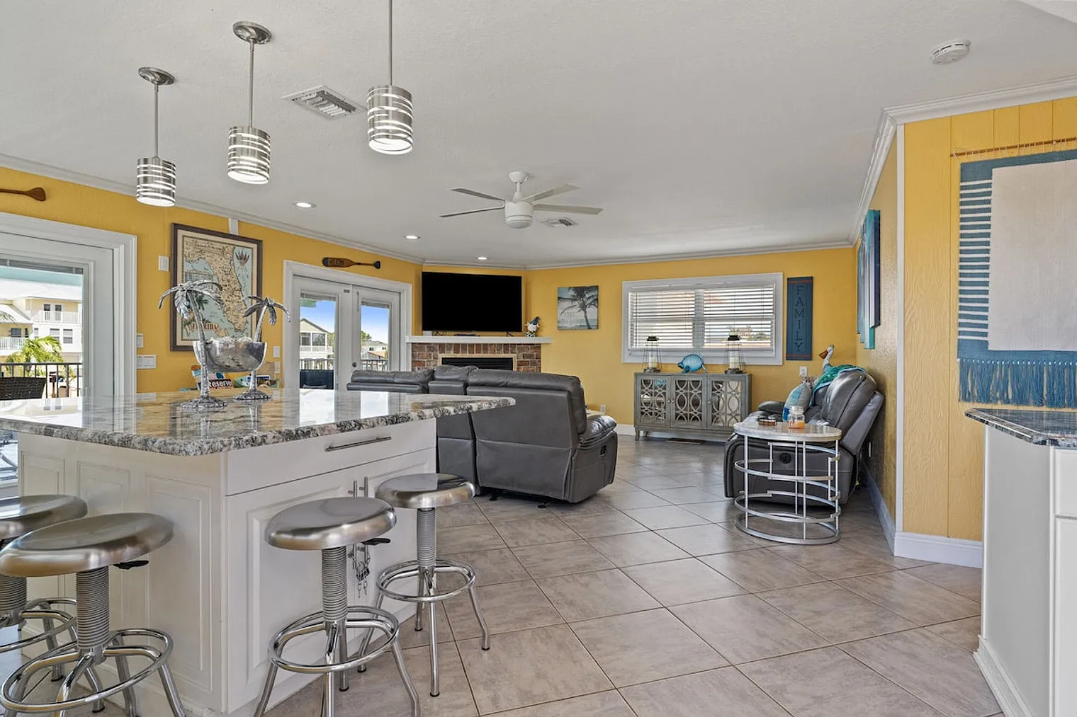 4 bed, 3.0 bath, $4,680 — Photo 1