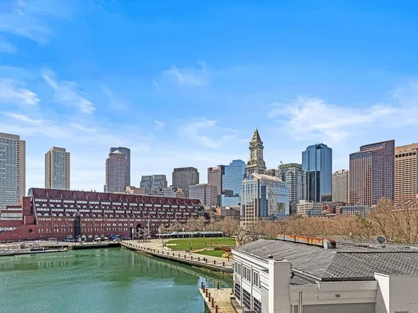 39 Commercial Wharf APT 5, Boston, MA 02110