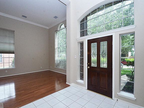 2nd image of 4919 Winding River Dr