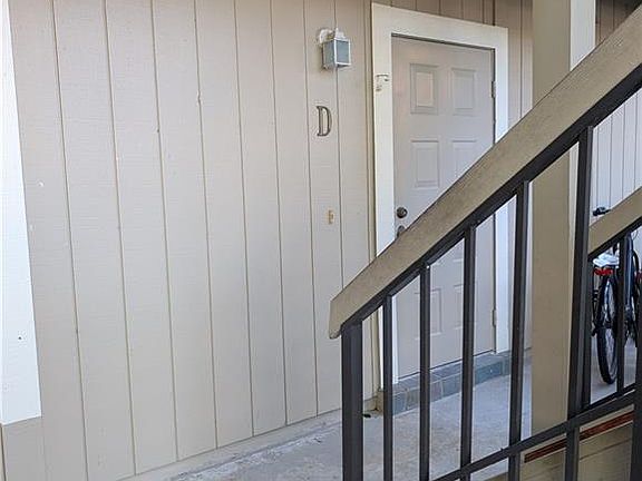 2nd image of 18380 SE Wood Haven Ln APT D