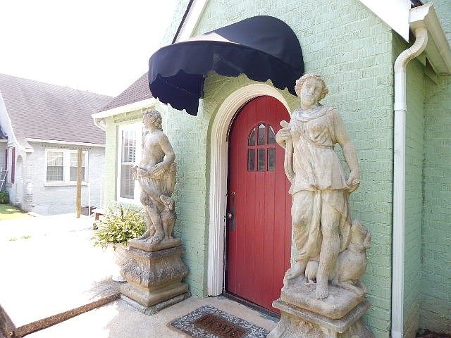 1st image of 427 W Main St