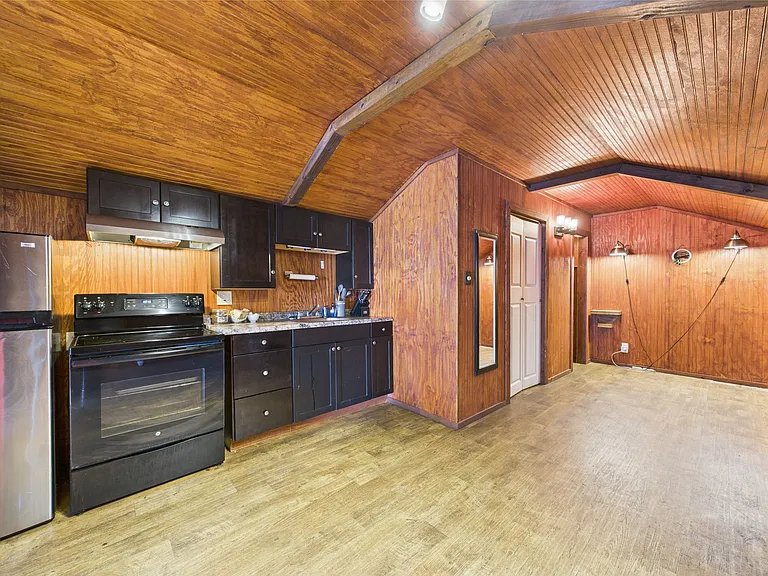515 Cedar Crest Ct #C — Photo 3