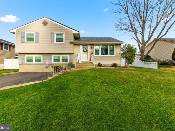 231 Frankford Ave, Blackwood, NJ 08012