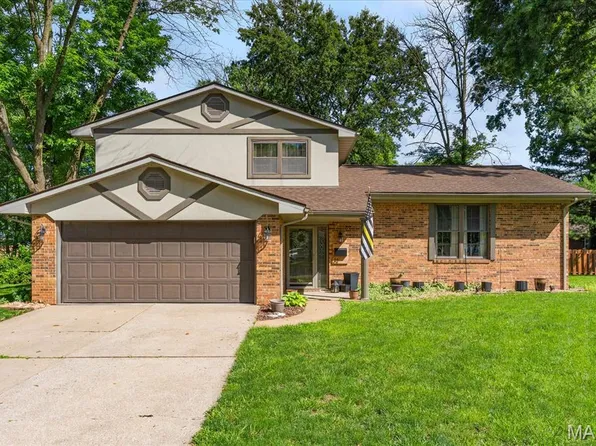 32 Landau Dr, Millstadt, IL 62260