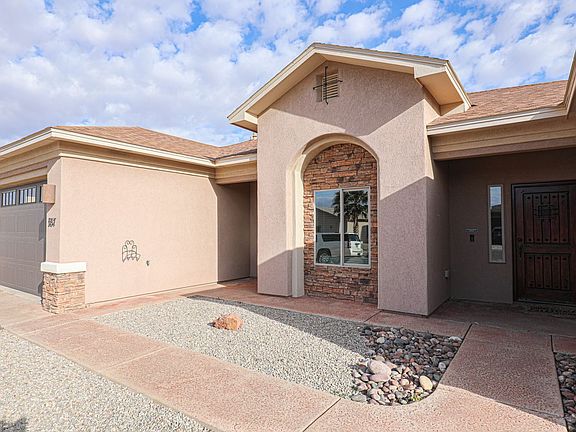 3rd image of 557 Tierra Bella Dr