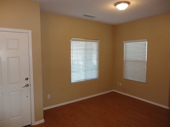 2nd image of 561 E Coachwhip Ct