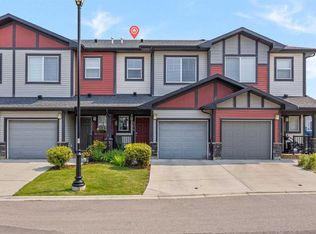 304 W Jumping Pound Cmn, Cochrane, AB T4C2L1