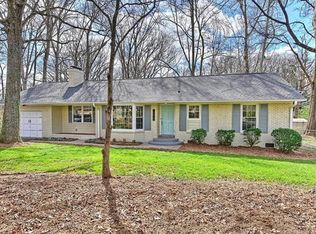 5701 Oak Dr, Charlotte, NC 28216