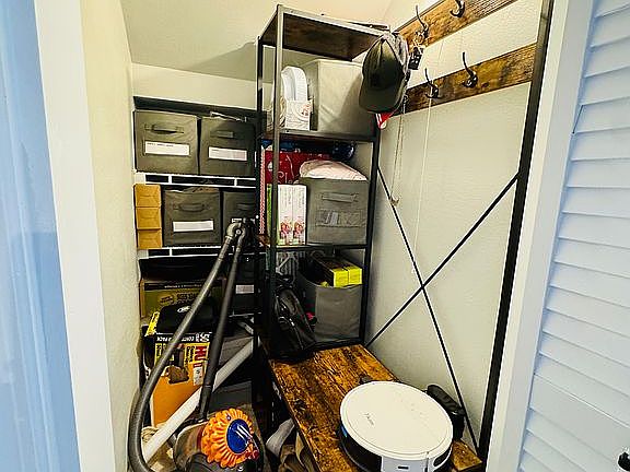 3rd image of 6190 Westgate Dr APT 203