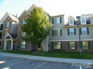 12106 Pinehurst Ln, Grand Blanc, MI