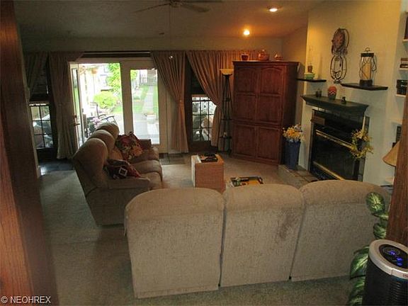 4th image of 314 E 11th St