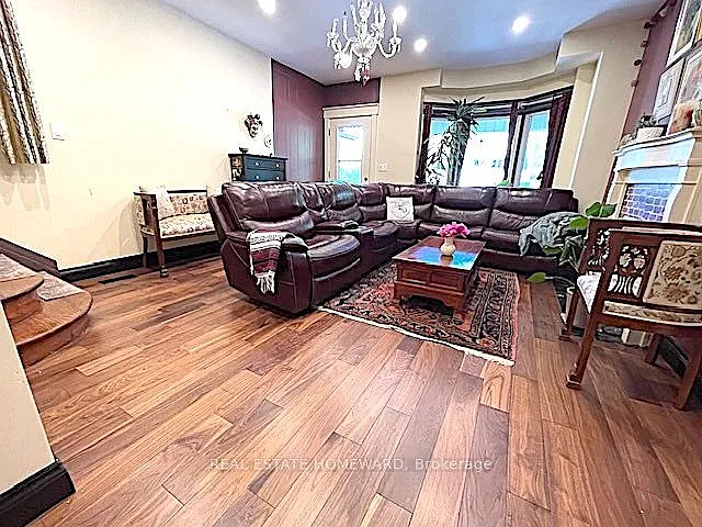 29 Appleton Ave — Photo 2