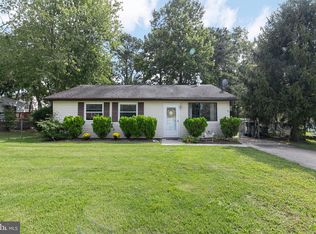 26 Raysmith Rd, Sicklerville, NJ 08081