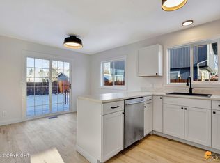 7608 Snow View Dr, Anchorage, AK 99507