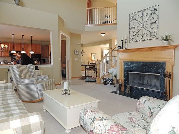 5th image of 7526 Clarewood Ln