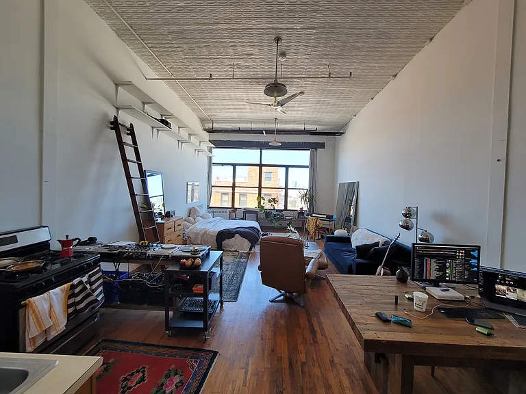 9 White St #220 — Photo 10