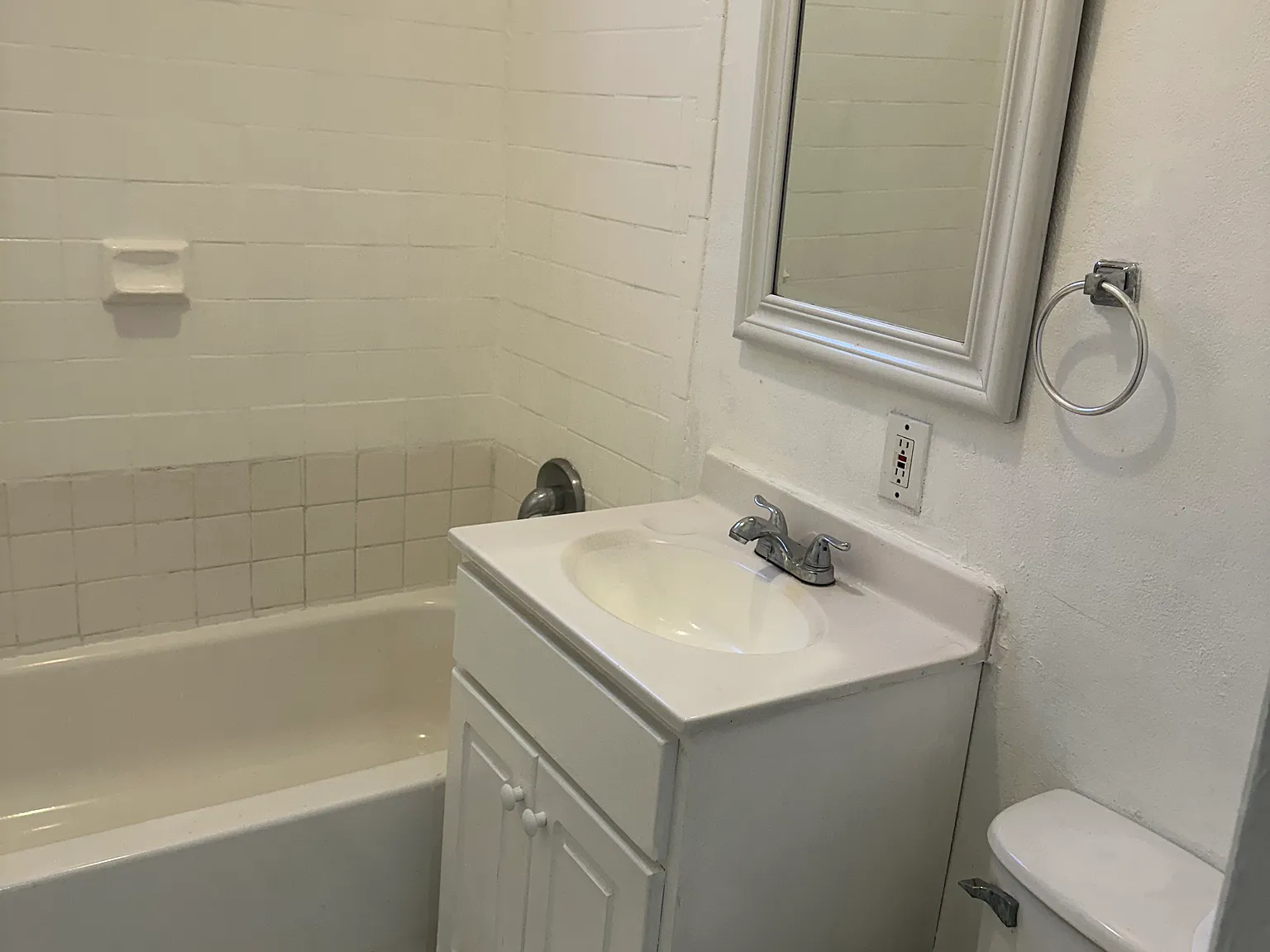 2 bed, 950 sqft, $2,250 — Photo 3