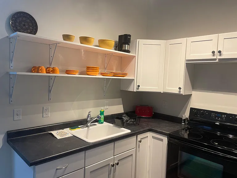 65 Jordan Ave #STUDIO — Photo 9