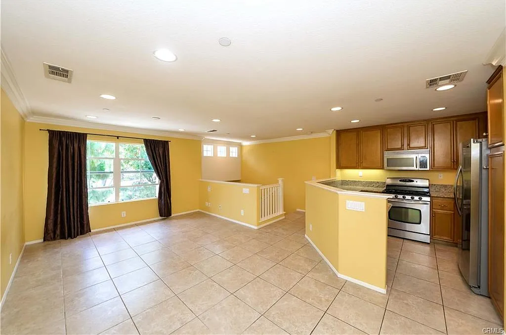 2 bed, 2.5 bath, 1187 sqft, $3,800 — Photo 1