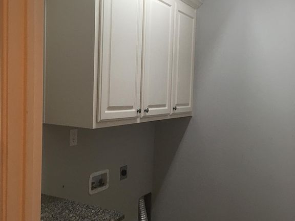 4th image of 405 Glenmore St