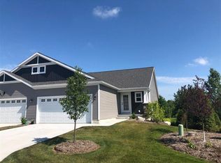 13615 Legends View Ct, Holland, MI