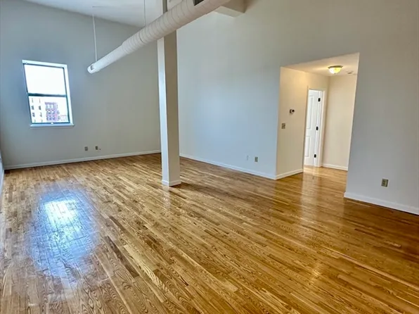 170 Oxford St Unit 504, Lynn, MA 01901