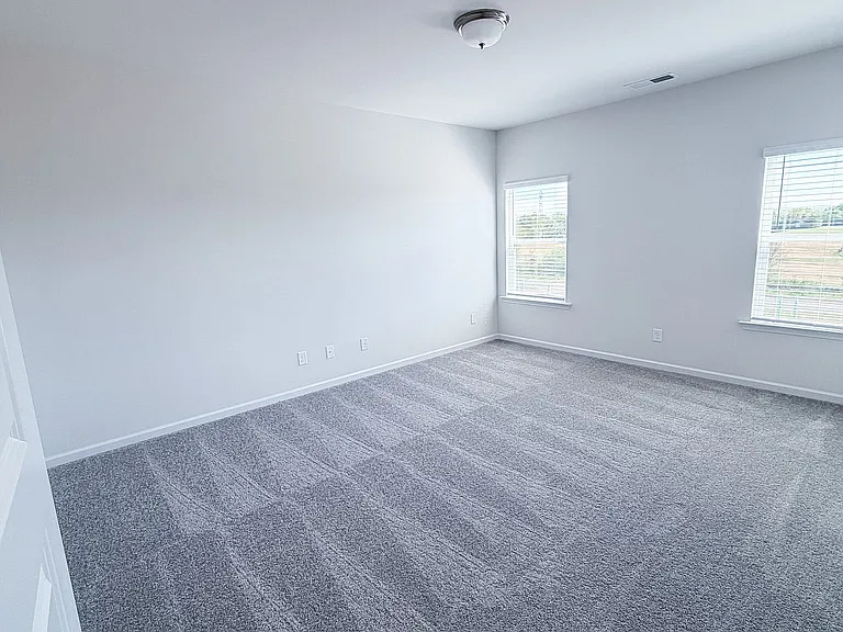 1013 Stiles Ct — Photo 7