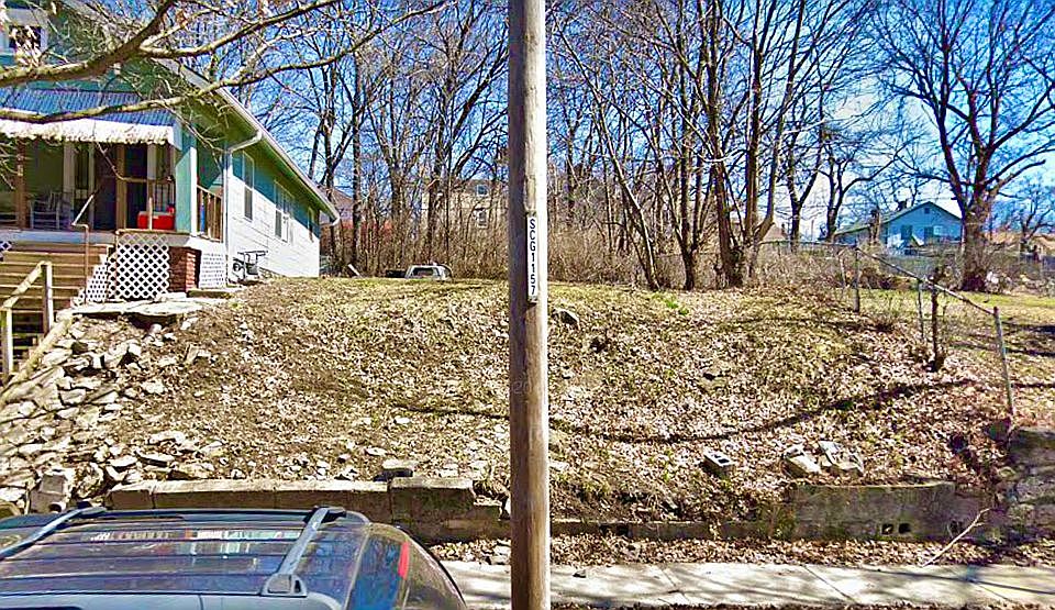 2nd image of 4233 Flora Ave