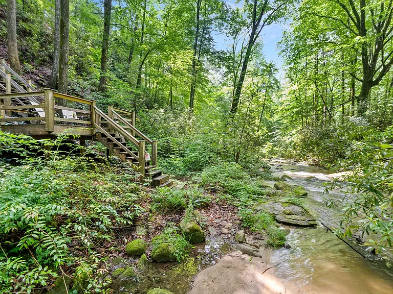 2095 Buffalo Creek Rd — Photo 38