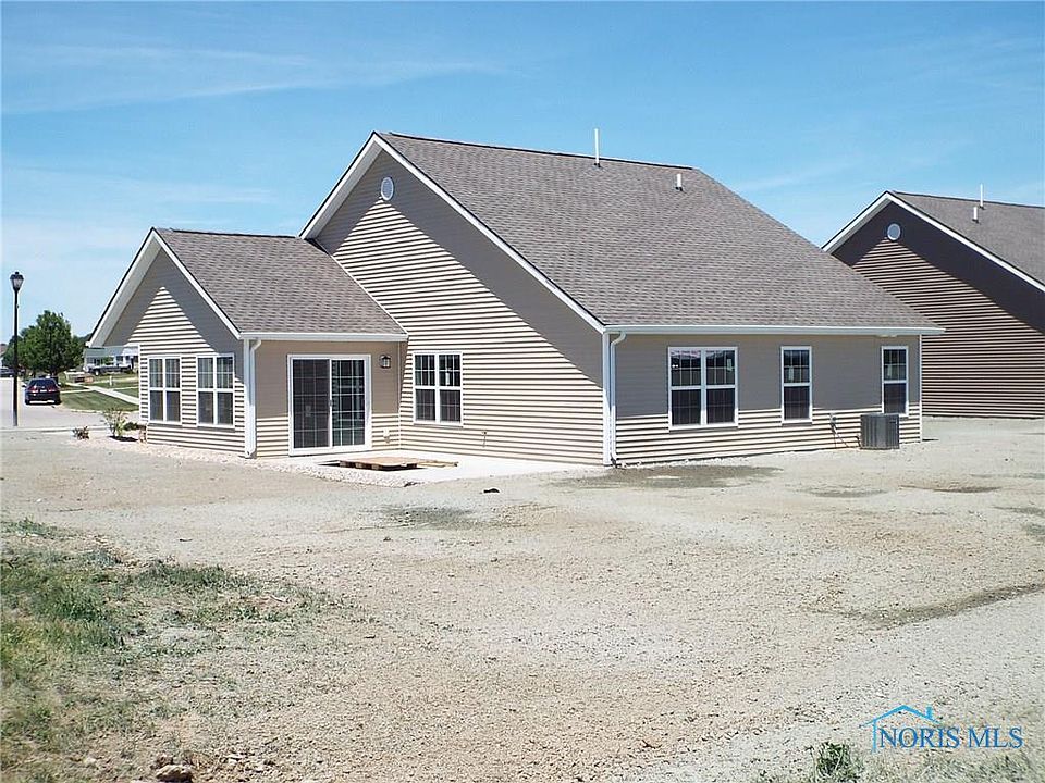 2nd image of 8 Yellowstone Ln