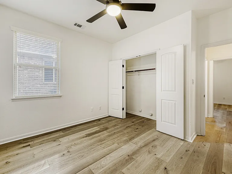 5013 Pyrenees Pass — Photo 6