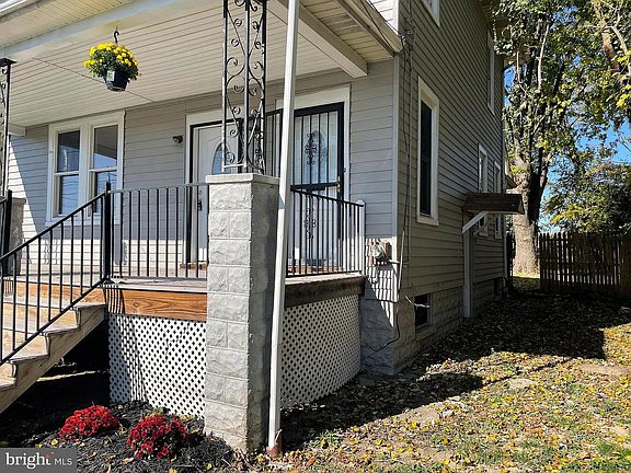 3rd image of 4132 Wilkens Ave