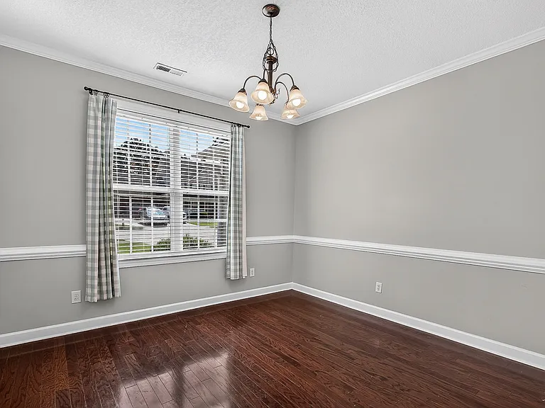 217 Stagecoach Dr — Photo 5