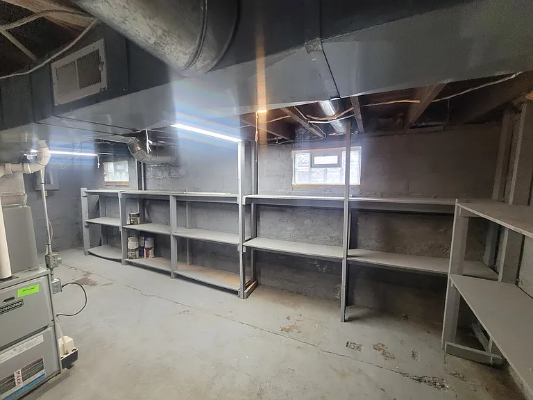 1327 Summit Ave — Photo 17