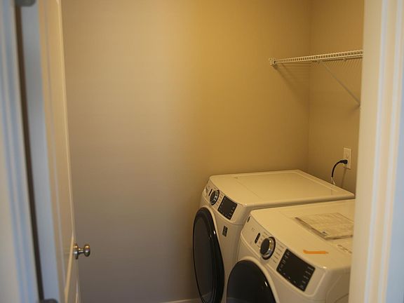 4th image of 1417 E 47th St