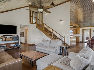 2042 Vz County Road 4123, Canton, TX, 75103