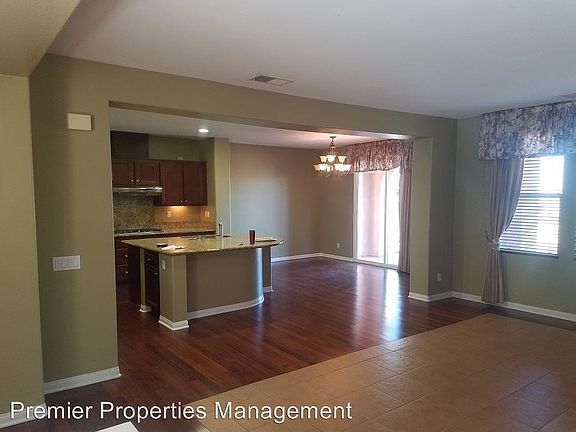 3rd image of 5072 Crescent Bay Dr