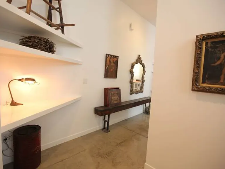533 Vernon Ave — Photo 15