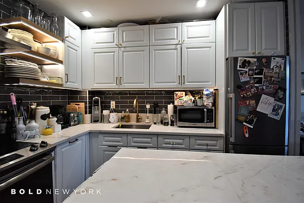 Rented by Bold New York | media 100