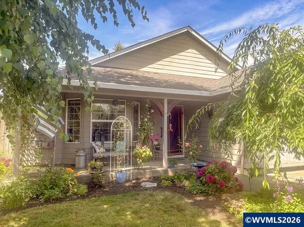 1642 SE Cortland Ave, Dallas, OR 97338