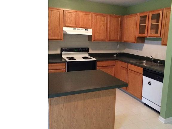 2nd image of 111 Cypress Dr