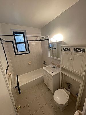 2nd image of 541 Isham St #5G