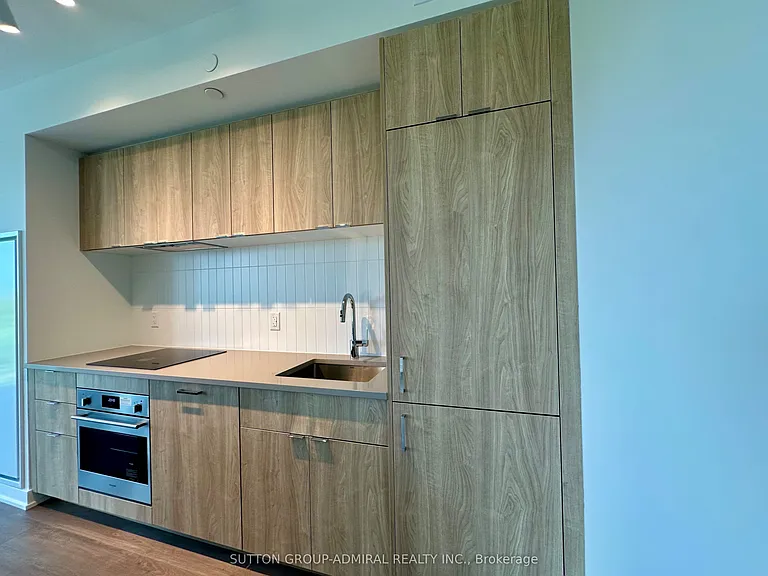 1660 Bloor St W #803 — Photo 5