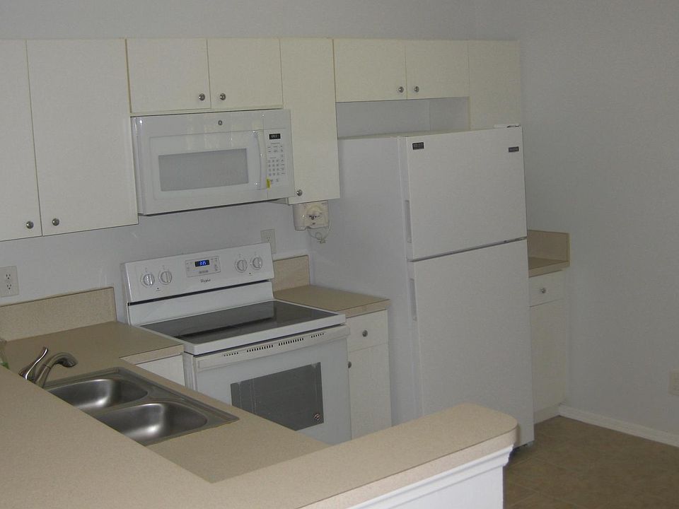 1st image of 4136 Bellasol Cir APT 1521