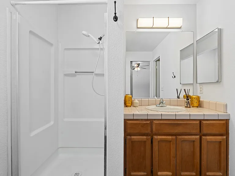301 Goldrun Dr — Photo 3