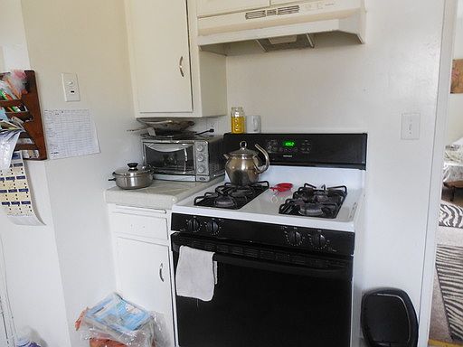 4th image of 1364 W 16th St