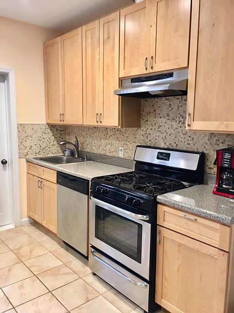1st image of 20-28 42nd St #1